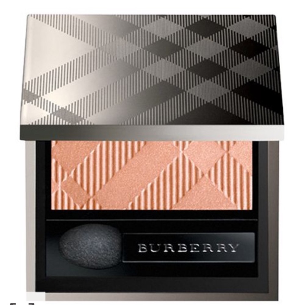 Burberry Wet & Dry Glow Shadow in shell